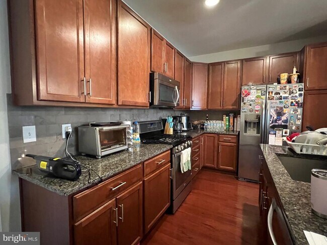 Building Photo - 3048 Rittenhouse Cir