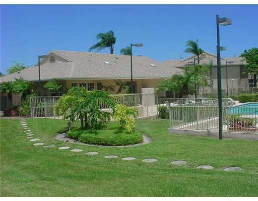 Building Photo - 601 Cypress Lake Blvd