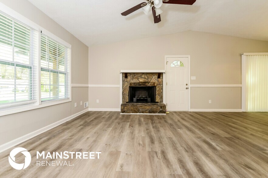 Building Photo - 8150 Flamingo Dr