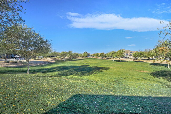 Building Photo - 7636 W Quail Track Dr