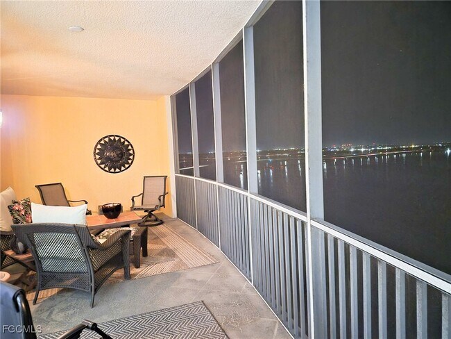 Building Photo - 2743 First St