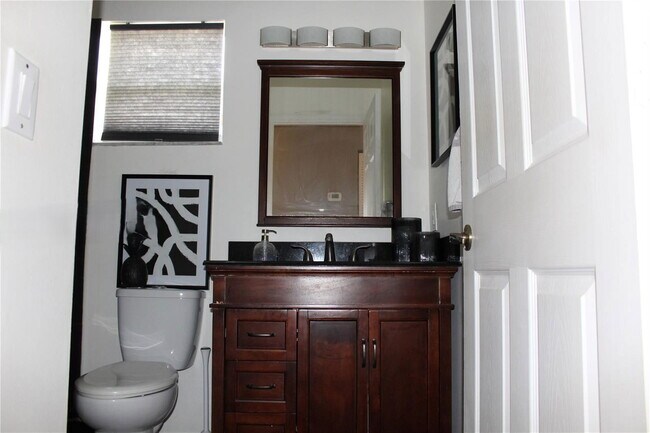 Building Photo - 16405 Sapphire St