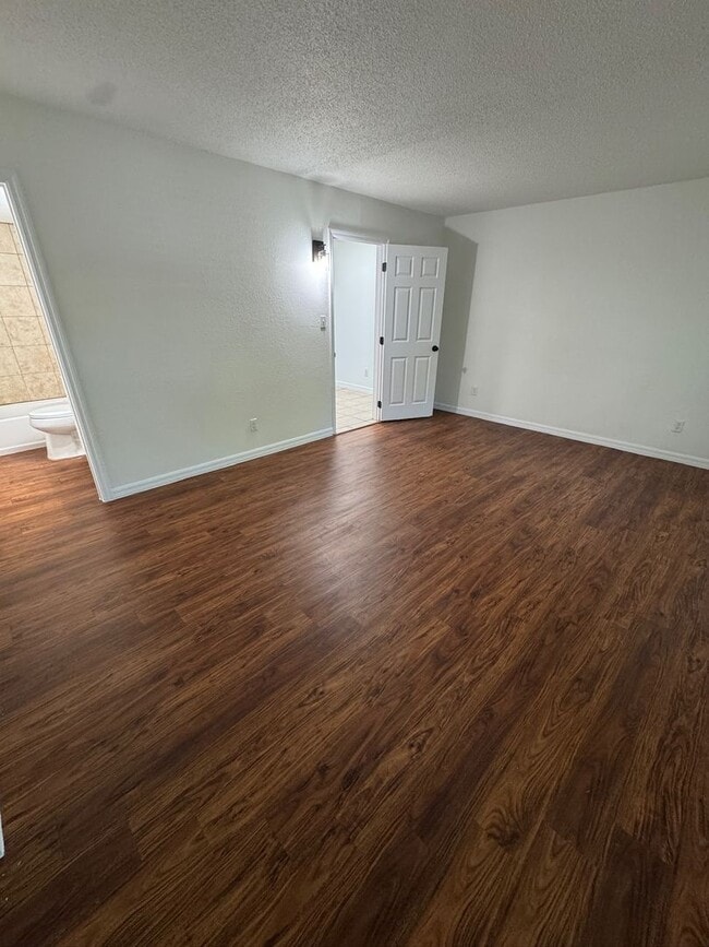 Building Photo - 1751-1 NE 2nd Street-