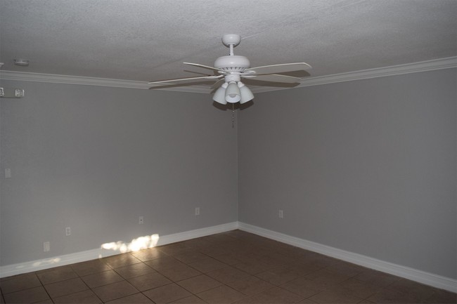 Building Photo - 3114 S Kanner Hwy