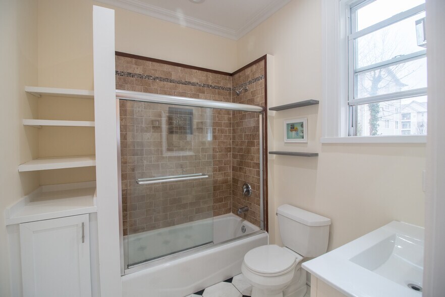 Building Photo - 74 Burnett Ave