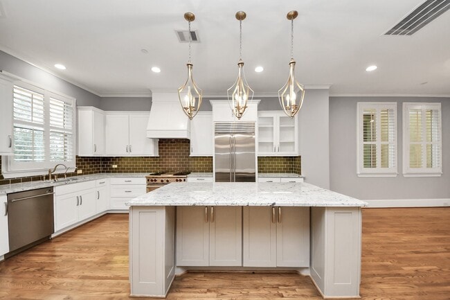 Building Photo - 12790 Yorkstone Dr