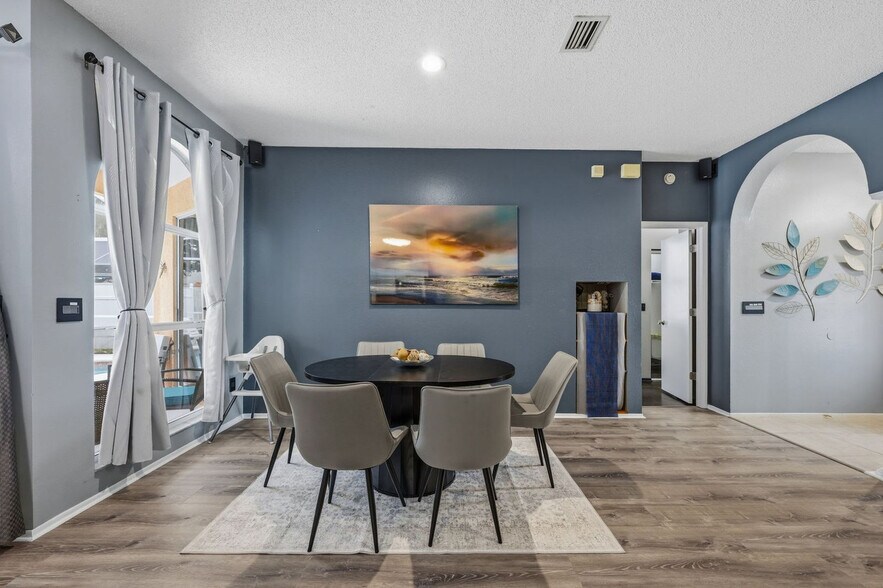 Building Photo - 11509 Glenmont Dr