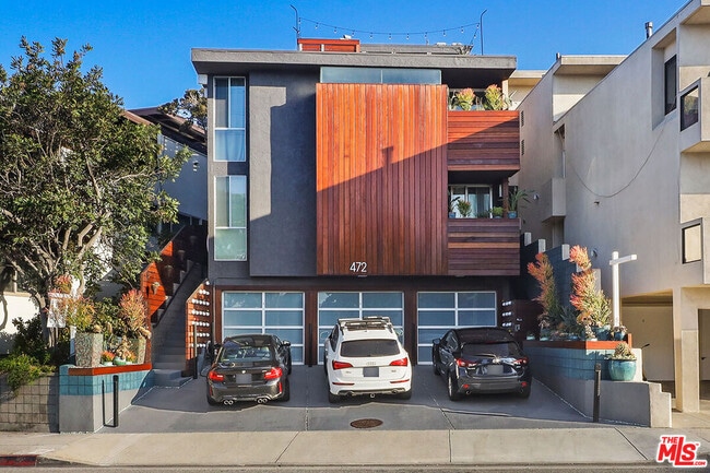 Building Photo - 472 Rosecrans Ave