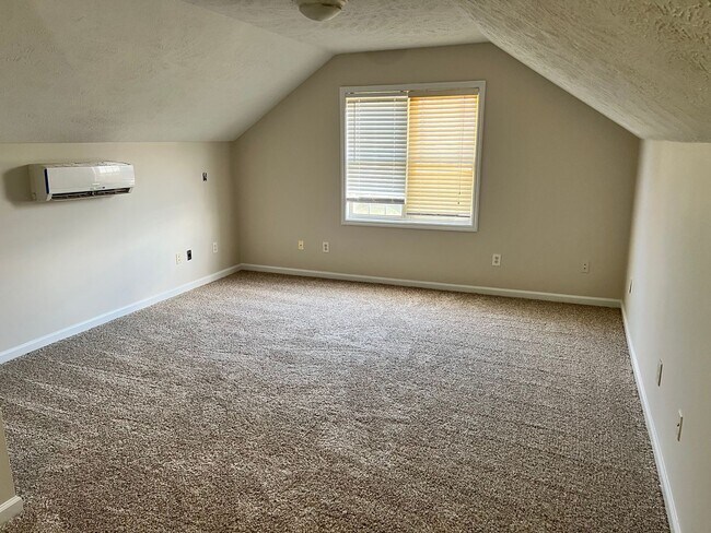 Building Photo - Beautiful 4br, 2.5 bath home in the Jack Brit school district