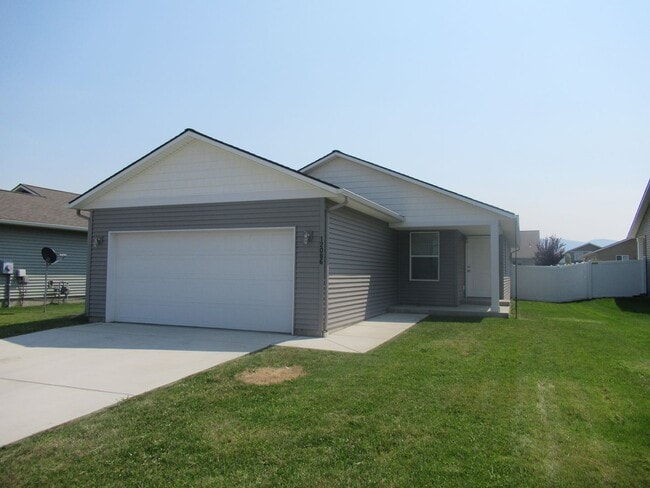 Primary Photo - Home in Post Falls!