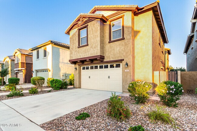 Building Photo - 2492 S Betty St