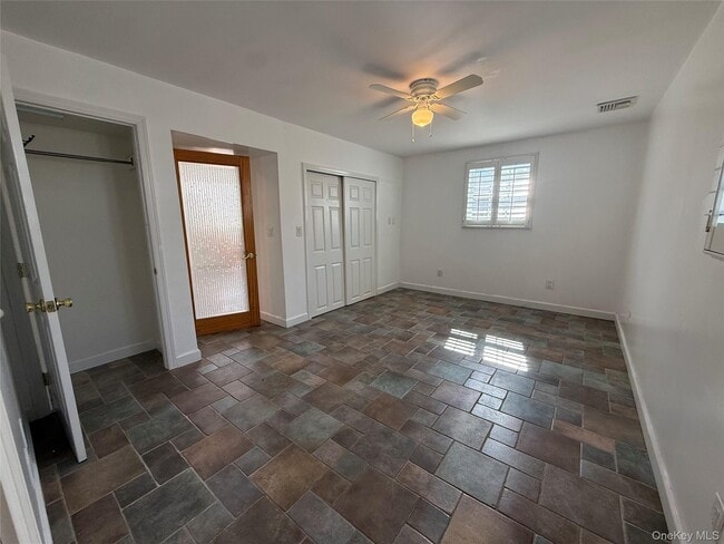 Building Photo - 73 Waterford Rd