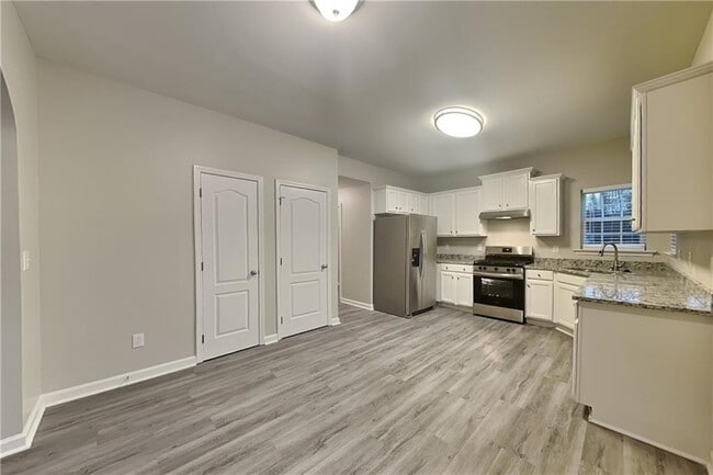 Building Photo - 15 Jessica Ln