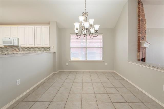 Building Photo - 2424 Cimmaron Dr