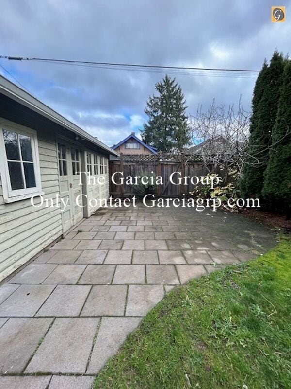 Building Photo - 4720 NE 26th Ave