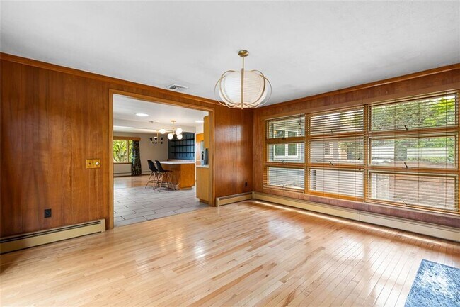 Building Photo - 2 Wardlaw Ct