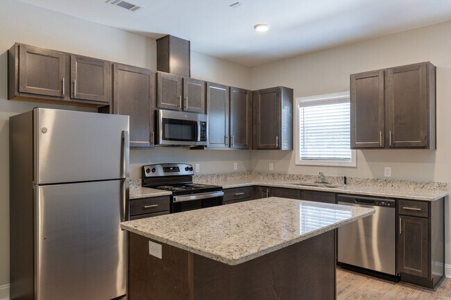 Building Photo - Beautiful duplex in Valdosta, Ga!