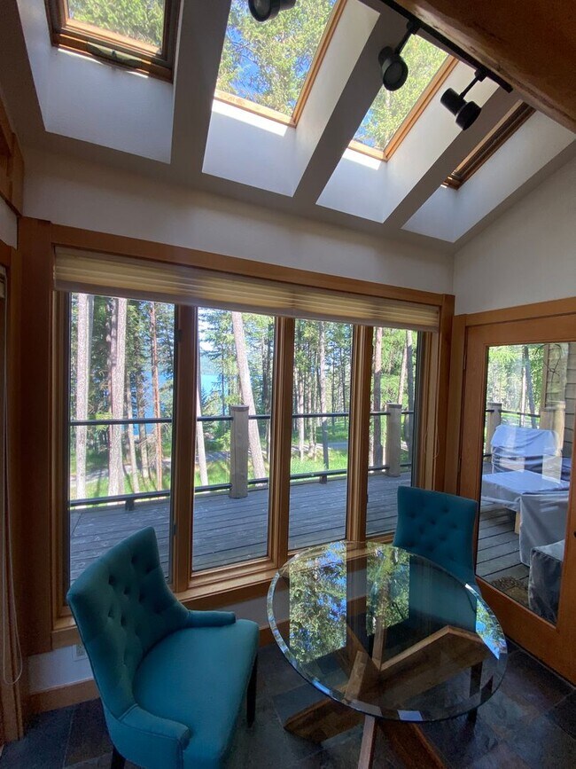 Building Photo - Hidden Whitefish Lake 3 bedroom Furnished ...