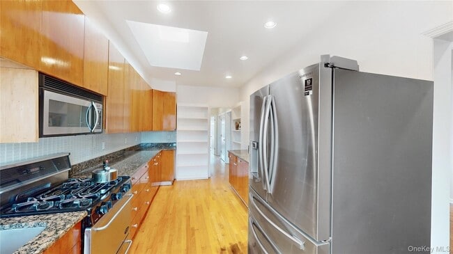 Building Photo - 8309 25th Avenue