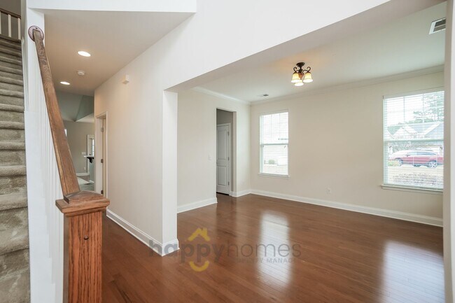 Building Photo - 350 Spectrum Rd