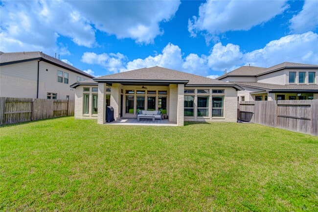 Building Photo - 1930 Creekwood Cv