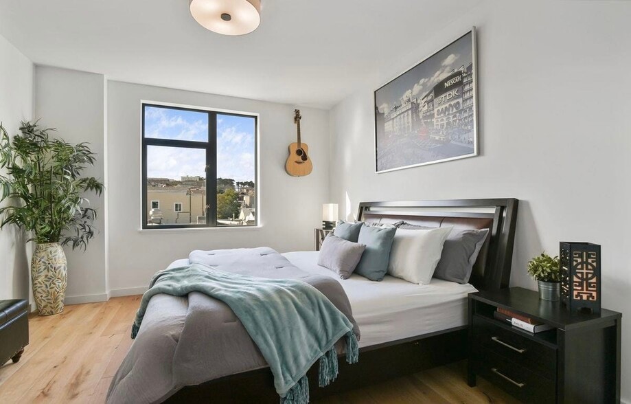 Building Photo - 580 Hayes St