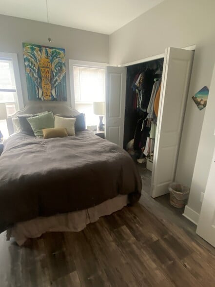 Building Photo - 139 W 2nd Ave