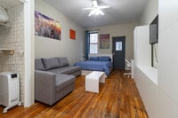 Building Photo - 250 E 82nd St