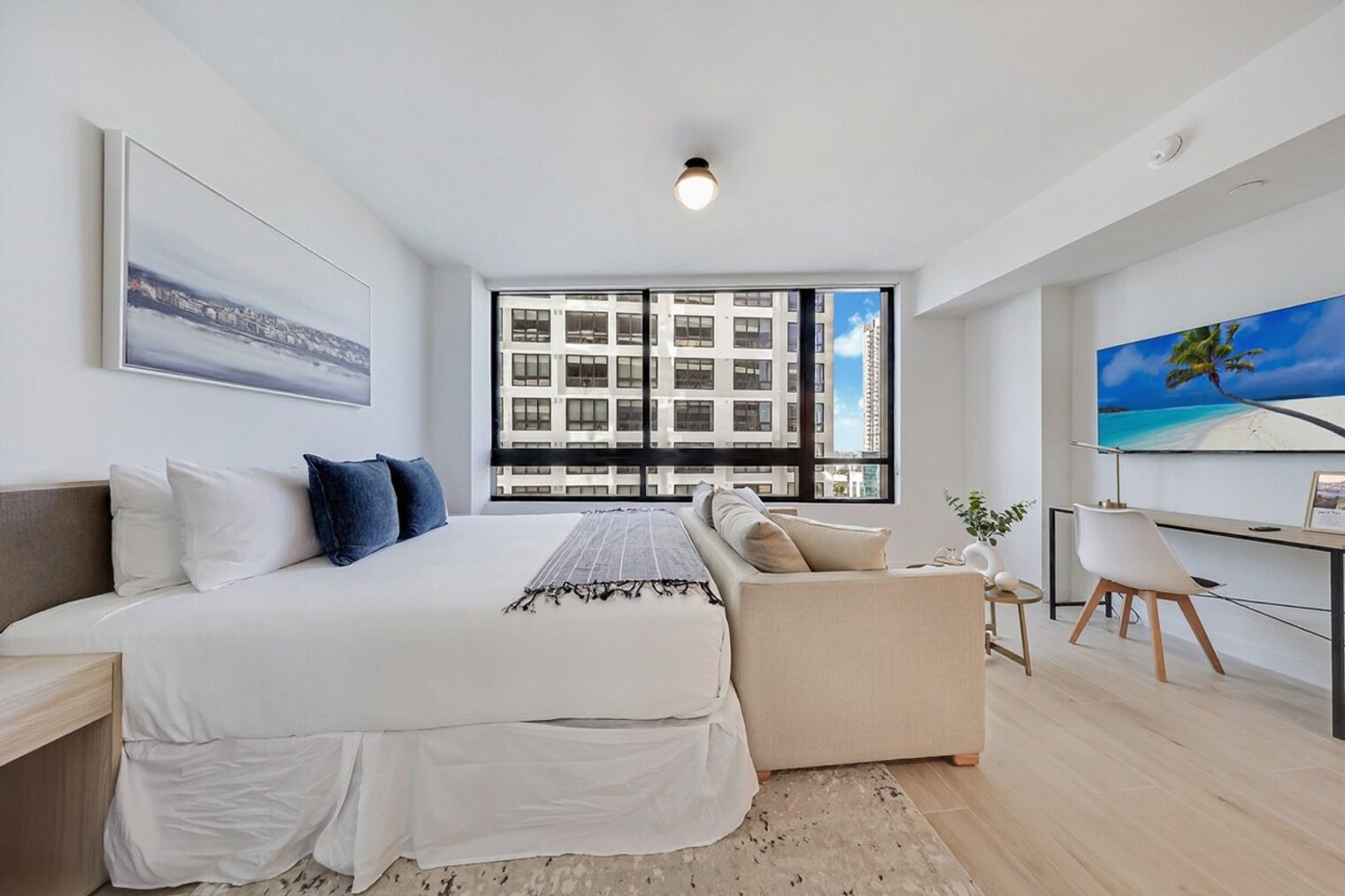 Building Photo - 36 NE 2nd St