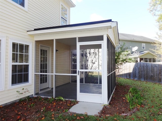 Building Photo - 5145 Torrey Ln