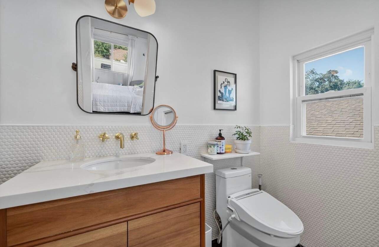 Bedroom 1 Bathroom - 3624 34th St