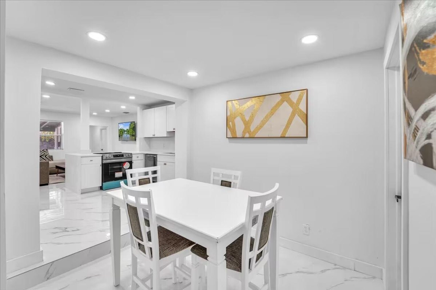 Building Photo - 1208 N 25th Ave