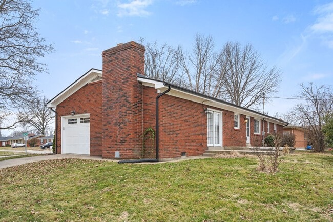 Building Photo - 3 bedroom 2 bath home located just off Grantline Rd.