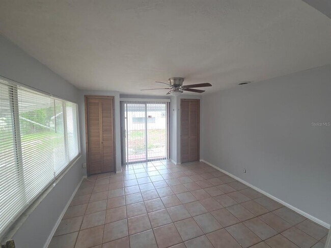 Building Photo - 3619 Springfield Dr