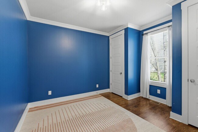 Building Photo - Wedgewood Houston Townhome