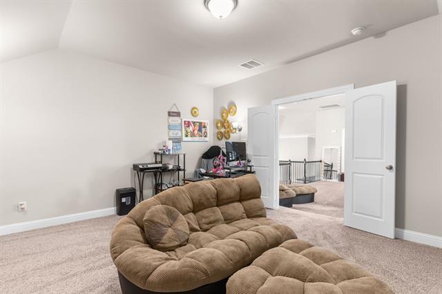 Building Photo - 106 Spanish Bluebell Dr