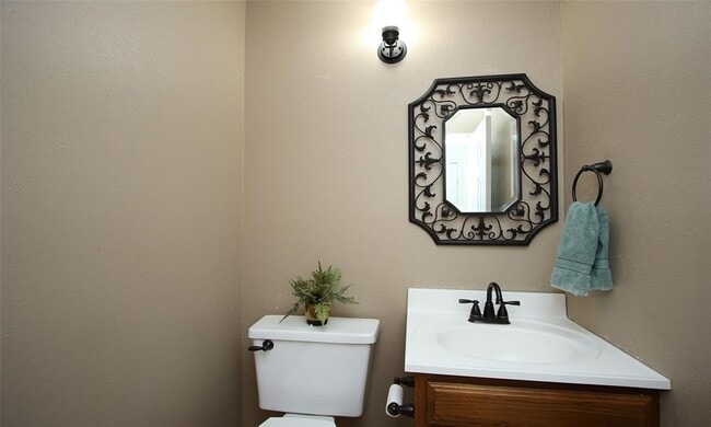 Building Photo - 11303 Golden Ray Dr