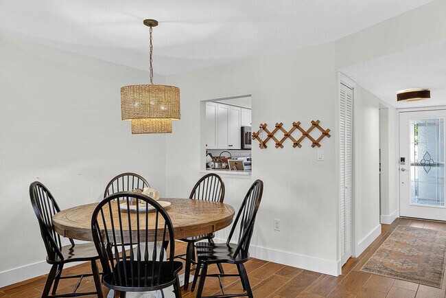 Building Photo - 153 Vista Hermosa Cir