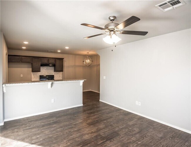 Building Photo - 8800 SW 45th Terrace