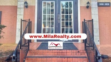 Building Photo - 4002 Versailles Dr