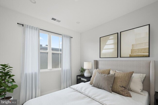 Building Photo - 1211 Northside Park Blvd