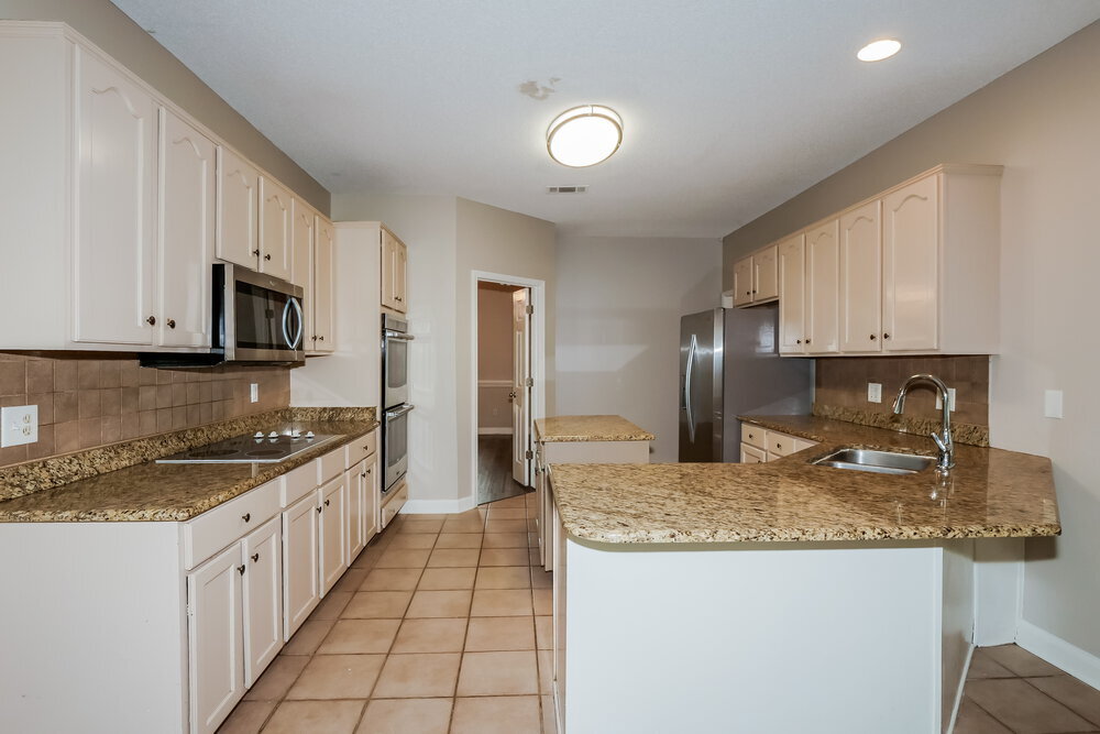 Building Photo - 8895 Linell Cove
