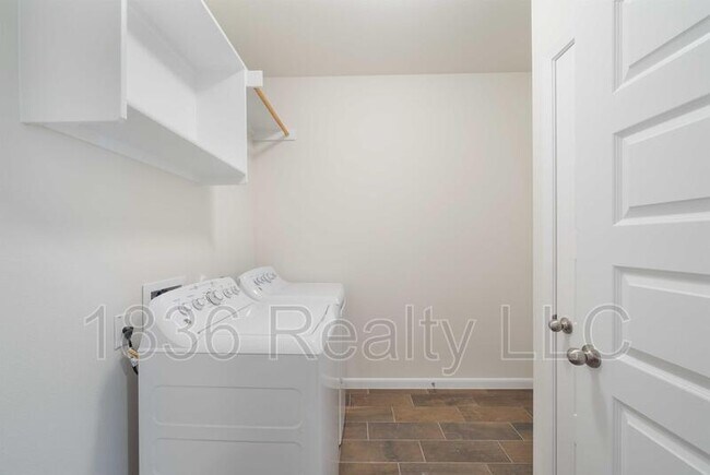 Building Photo - 9604 Eloquence Dr