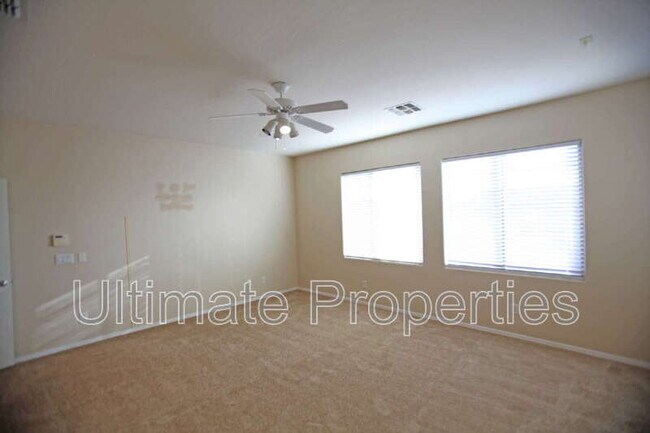 Building Photo - 13813 W Ventura St