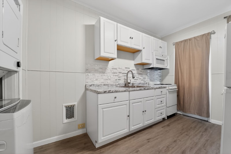 Building Photo - 3127 Lawnview Ave