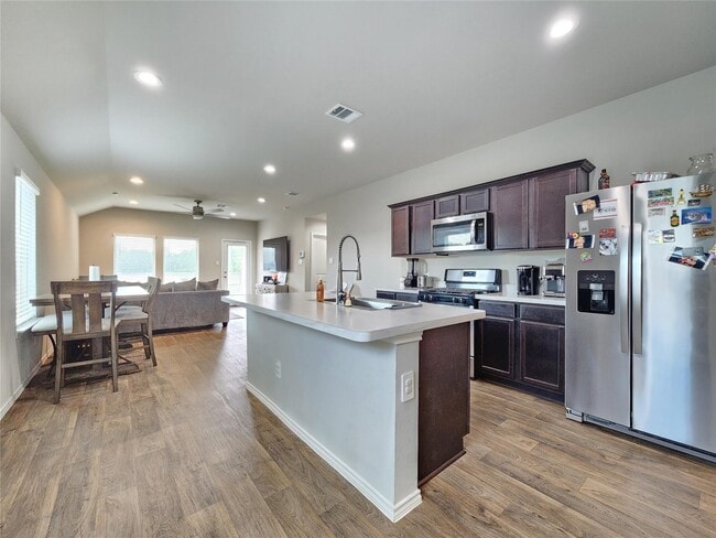 Building Photo - 13912 Great Pnes Ct