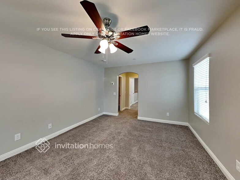 Building Photo - 20613 W White Rock Rd