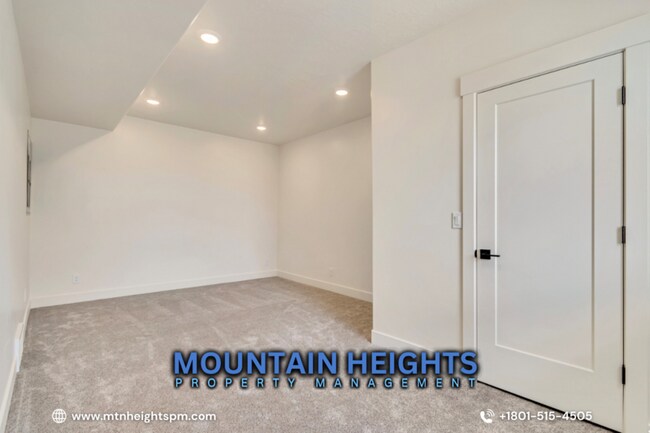Building Photo - 3727 N 900 W