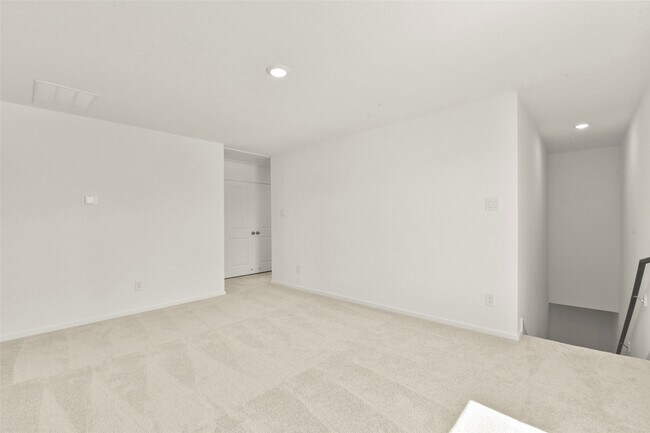 Building Photo - 12403 Mountain Daisy Rd