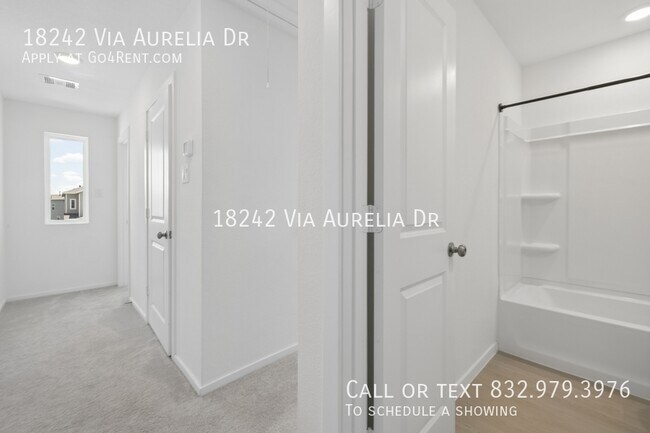 Building Photo - 18242 Via Aurelia Dr